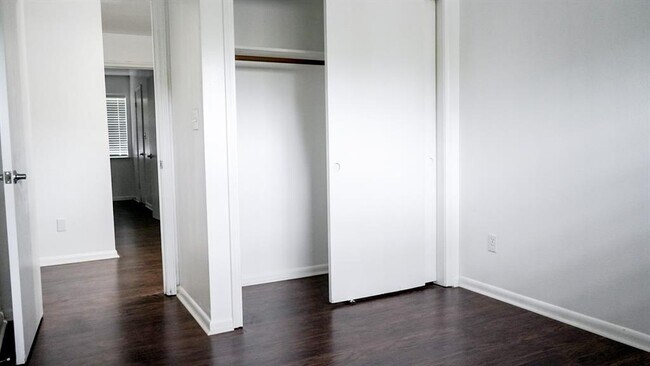 Building Photo - 6708 Biggs Ct