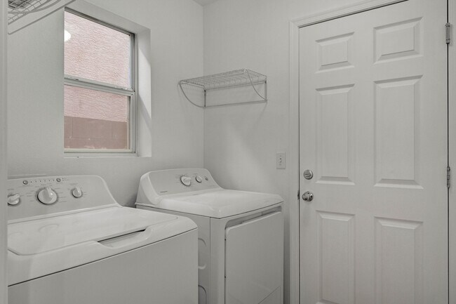 Building Photo - 9947 Corbridge St