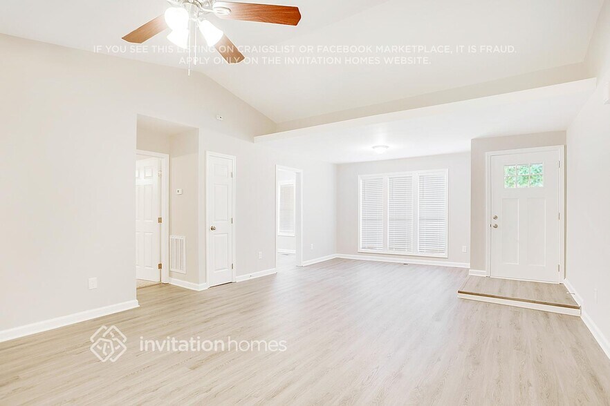 Building Photo - 5545 Gibson Dr