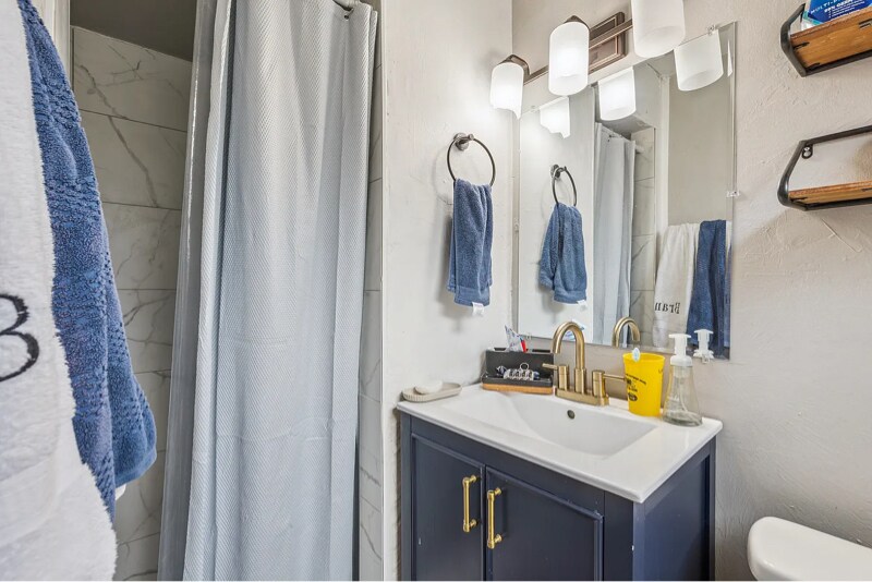 Building Photo - 1316 Sunrise Dr