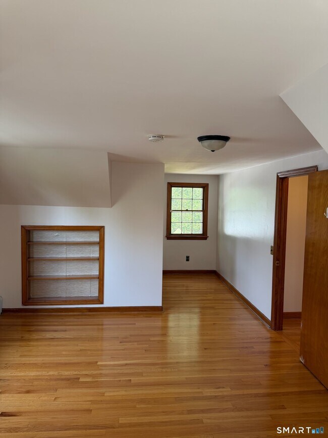 Building Photo - 25 Ludlow Manor