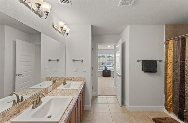 Building Photo - 636 Tanaro Ln