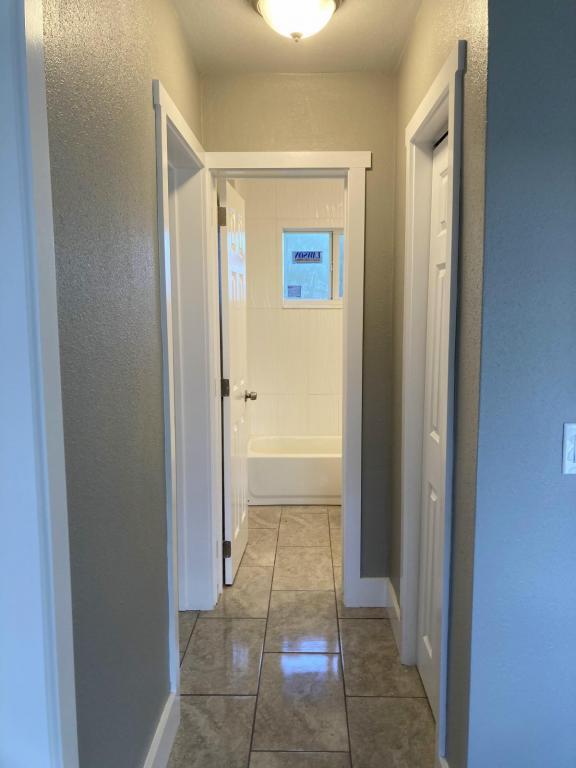 Building Photo - 278 S Lake Ave