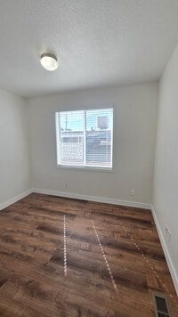 Building Photo - 2525 Flosden Rd