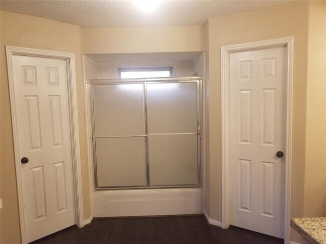 Building Photo - 230 Blue Castle Ln