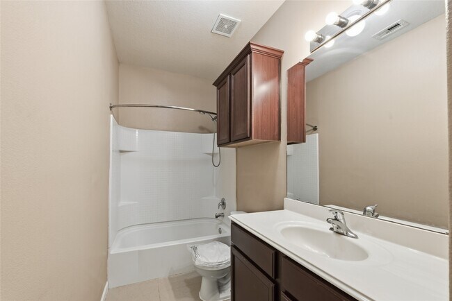Building Photo - 8234 Hall View Dr