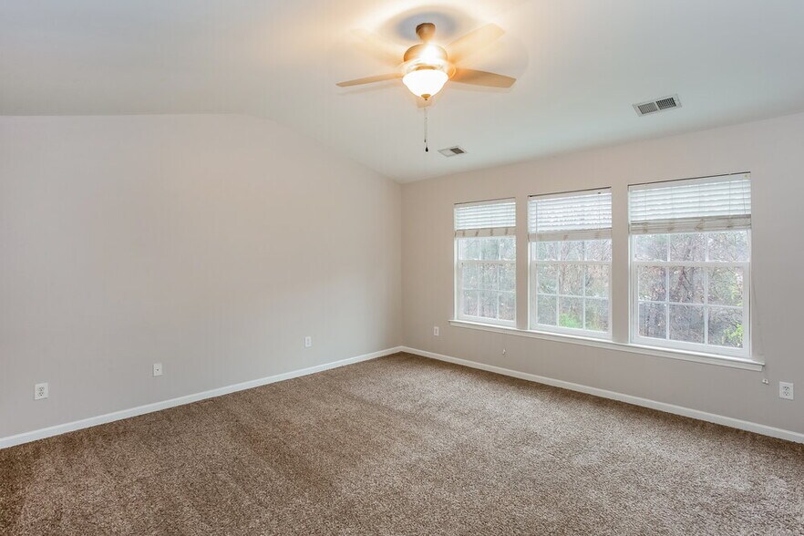 Building Photo - 10910 Claude Freeman Dr