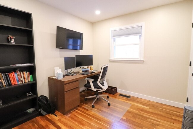 Building Photo - 14 Donat Dr