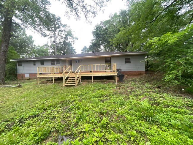 Building Photo - 2718 E Benwood Dr