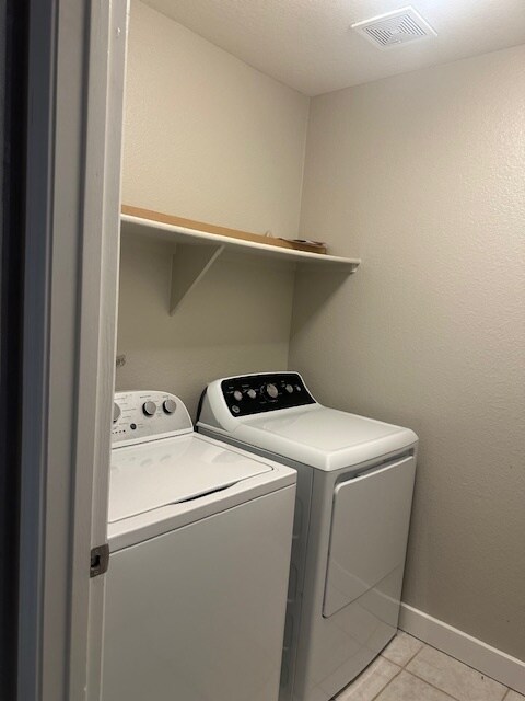 Building Photo - $2,000 For Rent A Lovely 3 Bed 2 Bath 1.673 Sq. Ft. Condo, all One Level Home in Chandler 85225!