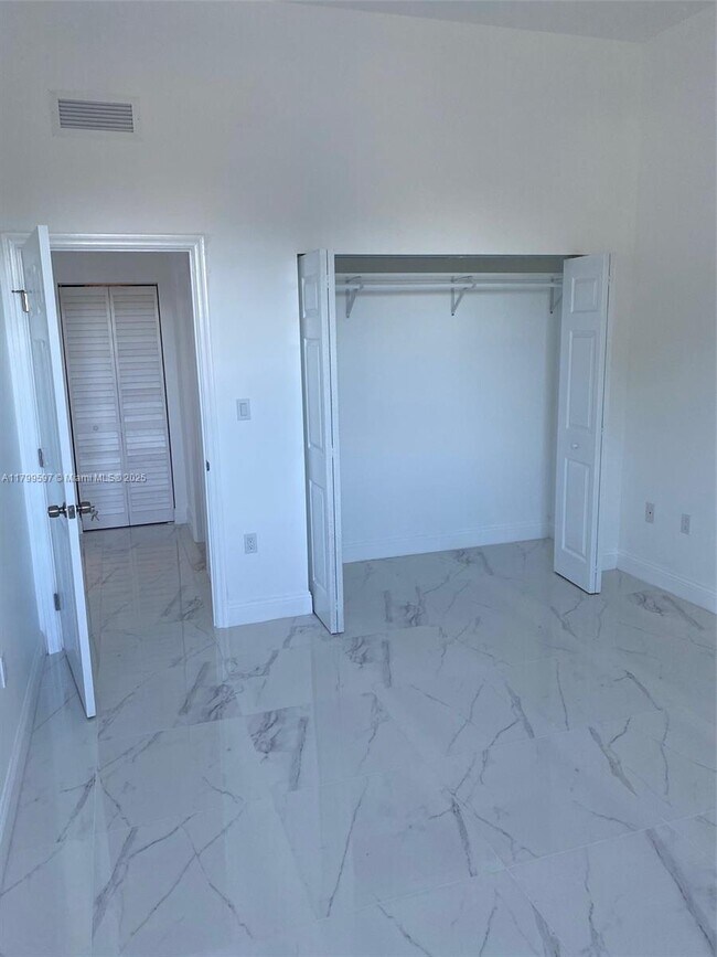 Building Photo - 1482 NW 46th St