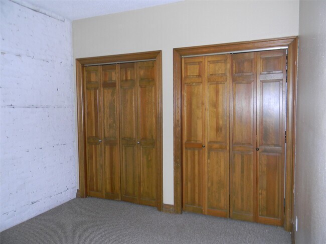 Building Photo - 2315 The Strand