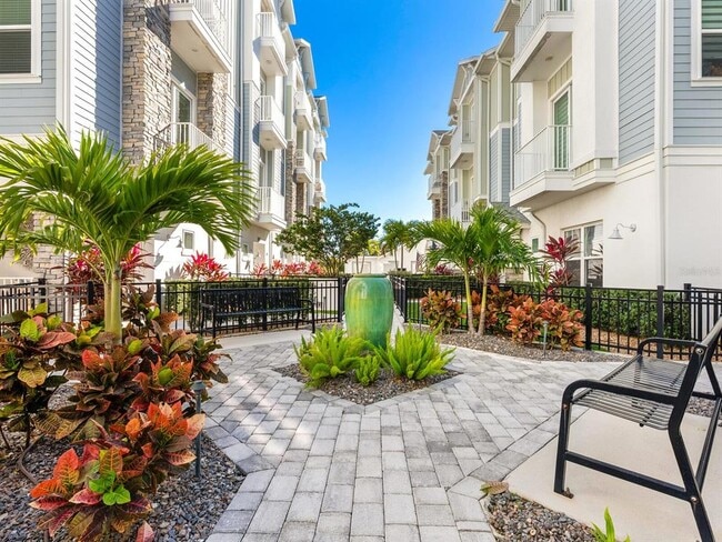 Building Photo - 508 Laurel Pk Dr