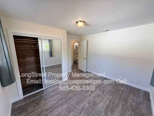 Building Photo - 758 Browning Ave S