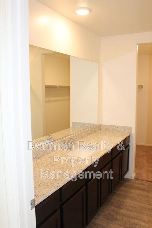 Building Photo - 1552 E Inouye Dr