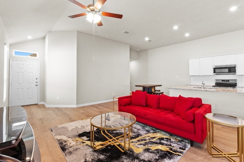 Building Photo - 218 Nespral Dr