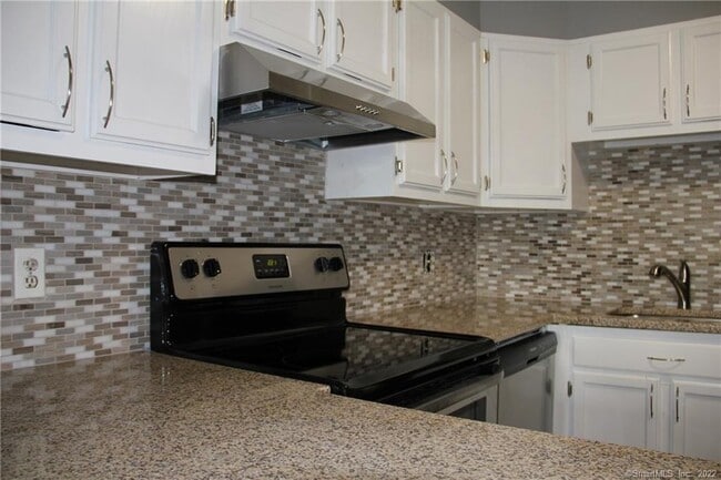 Building Photo - 51 Schuyler Ave