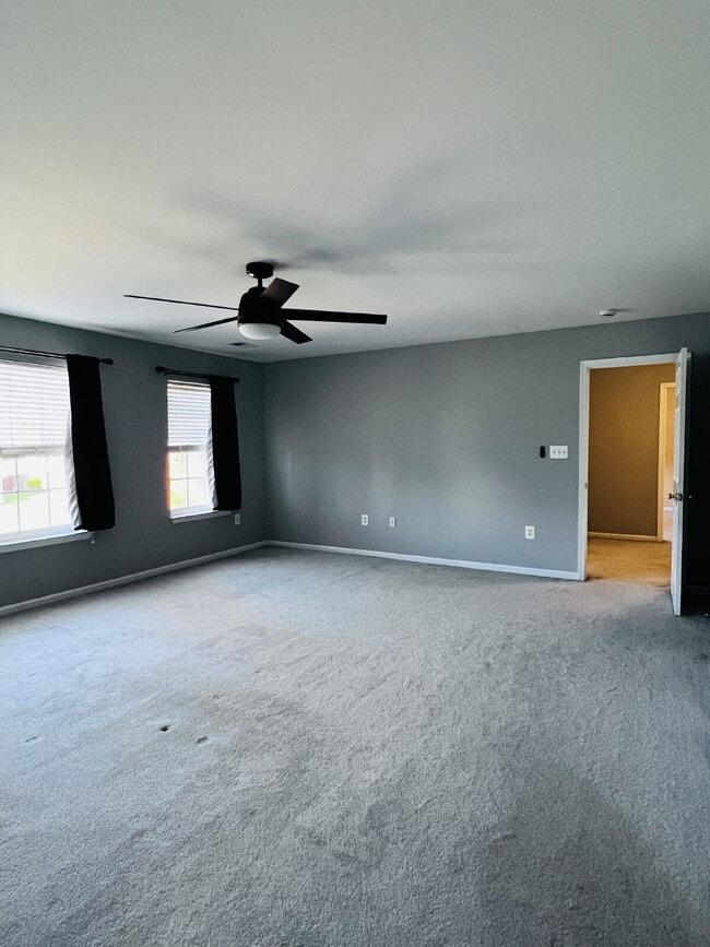 Building Photo - Move-in Special: HALF OFF off of the first month's rent! Stunning 4-5 Bedroom Home for Rent in En...