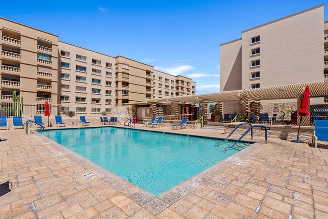 Building Photo - Scottsdale Shadows Condo