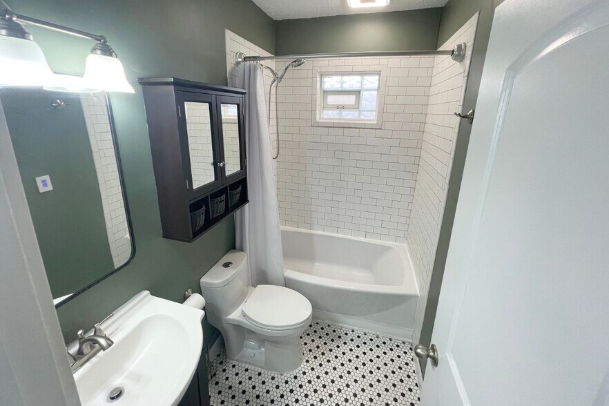 2nd Floor Bathroom - 1449 E Long St