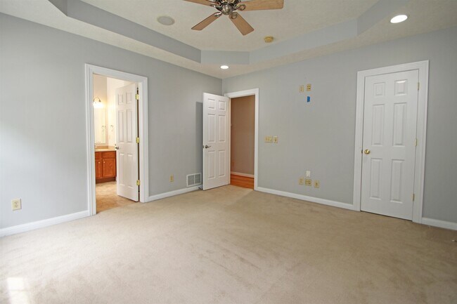 Building Photo - 155 Chelsea Cir