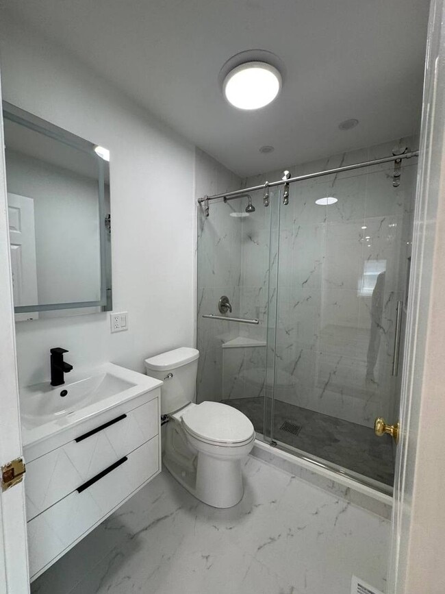 Building Photo - 52 Stanton Ct