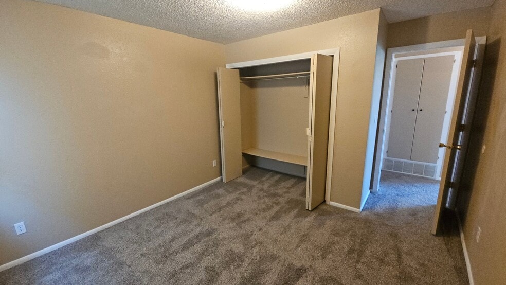 Building Photo - 128 Rhea Ln