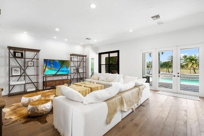 Building Photo - 11695 Sunrise View Ln