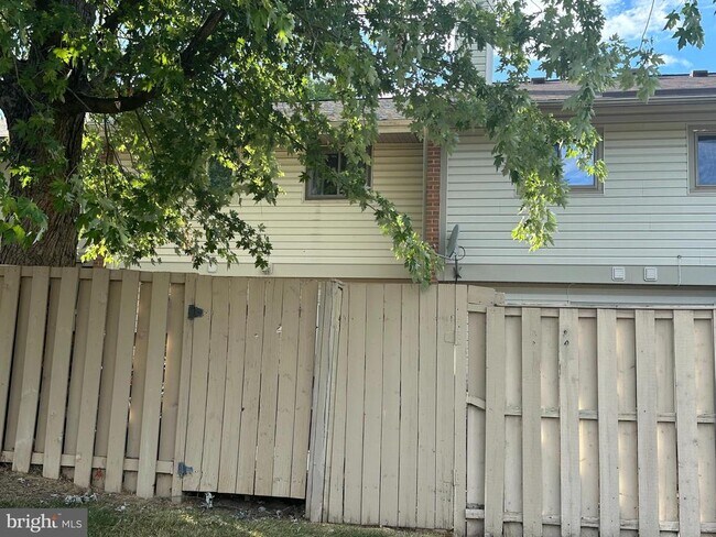 Building Photo - 1338 Springtide Pl