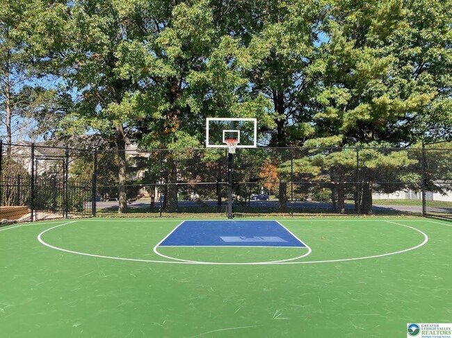 Building Photo - 1963 Delancey St