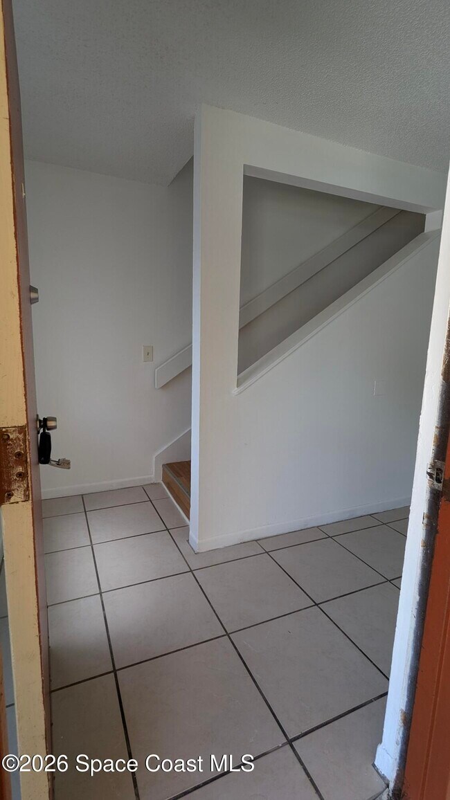 Building Photo - 174 San Juan Cir