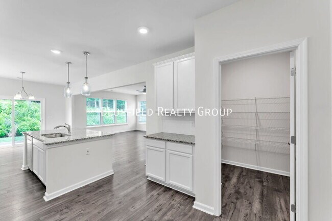 Building Photo - 909 Cherry Plum Dr