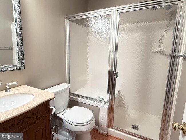 Building Photo - 15292 Surrey House Way