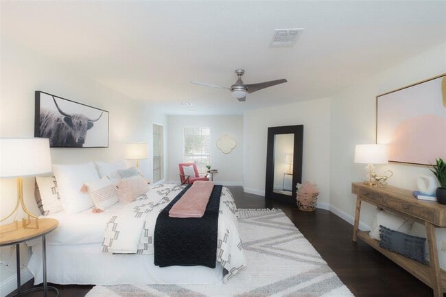 Building Photo - 2201 Broughton Ct