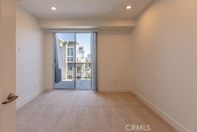 Building Photo - 2400 Scholarship