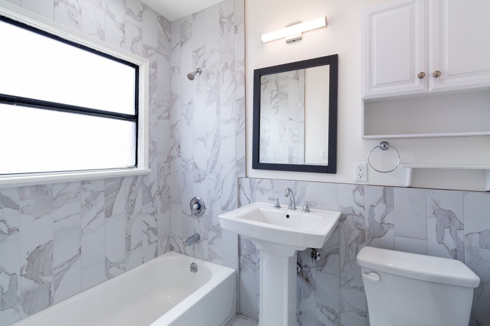 Building Photo - 2104 E Florida St