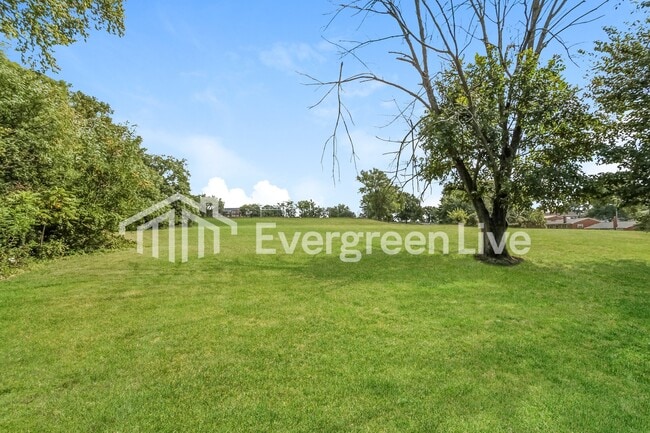 Building Photo - 5774 Glow Ct