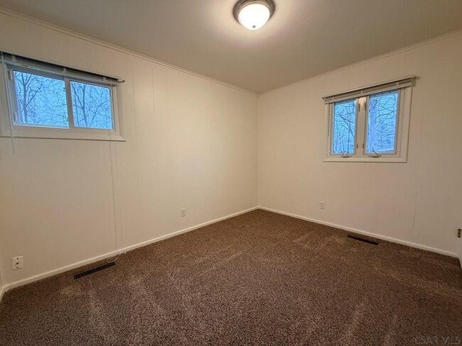 Building Photo - 1204 Erickson Dr