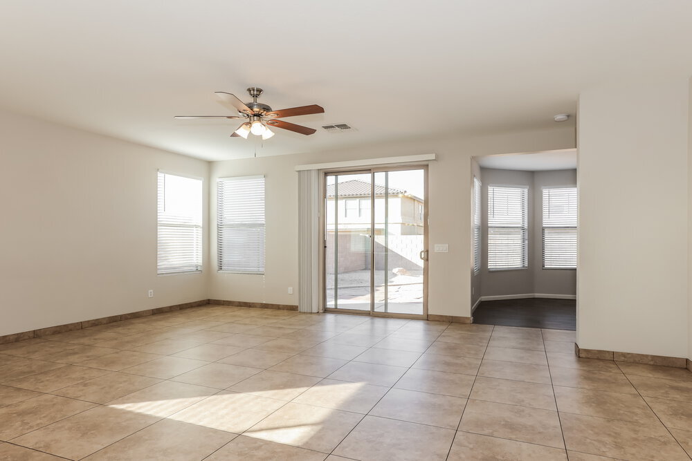 Building Photo - 3014 W Donner Dr