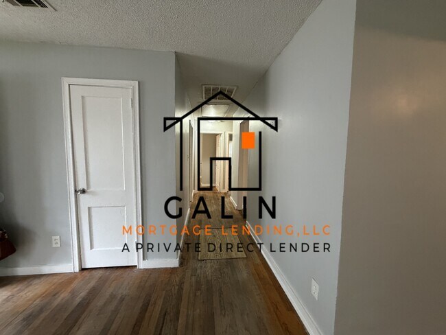 Building Photo - 261 W 73rd St