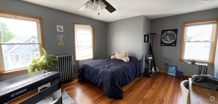 Building Photo - 6/1/25 Tufts area 4BR - huge apartment, ne...