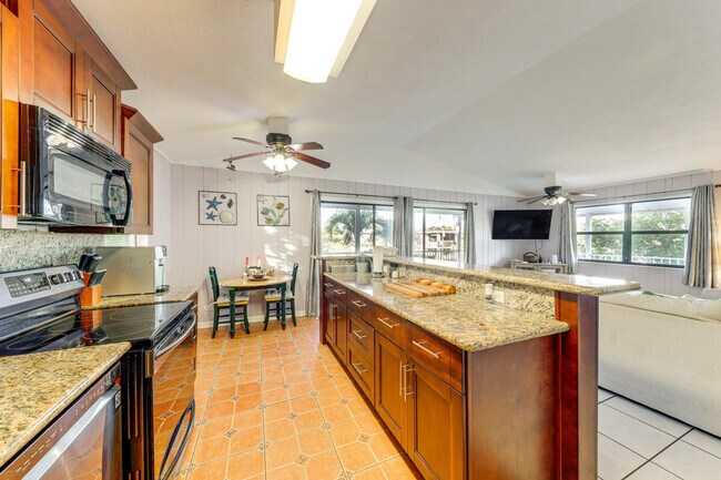 Building Photo - 29179 Rose Dr