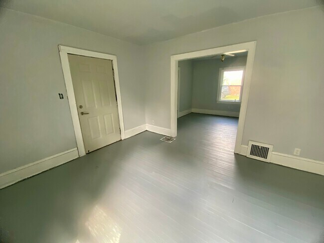 Building Photo - 94 Brighton Dr