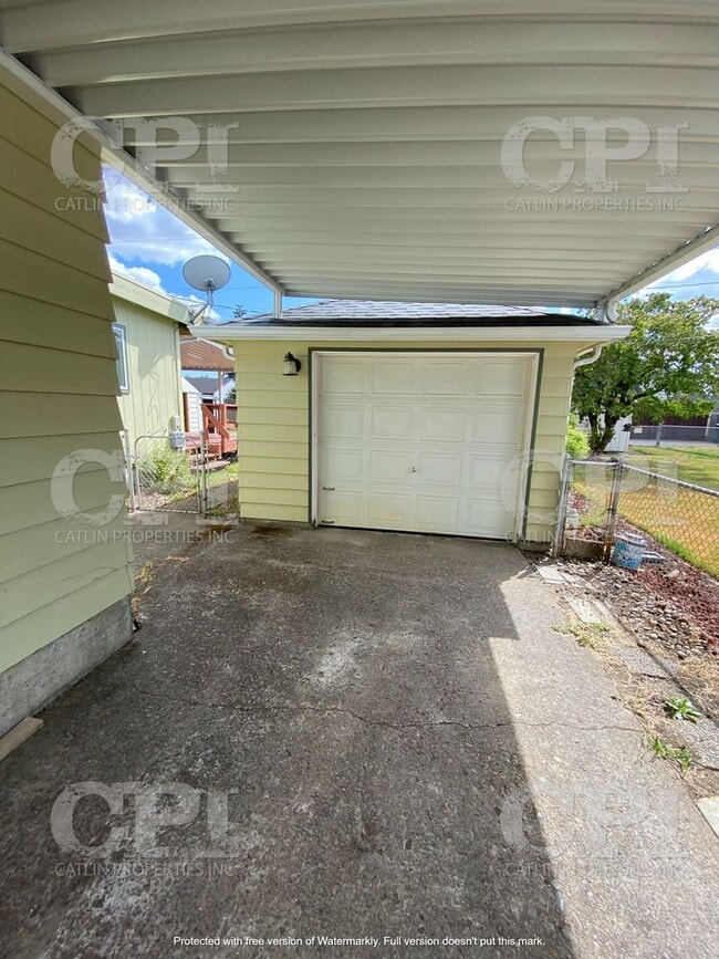 Building Photo - 2925 Field St