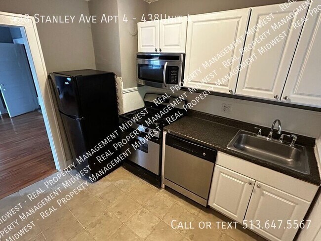 Building Photo - 438 Stanley Ave