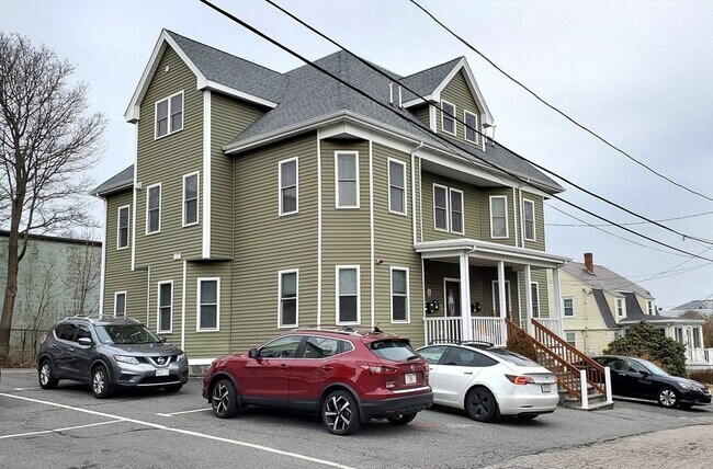 Building Photo - 12 Bent Terrace