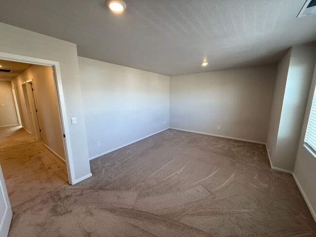 Building Photo - 4820 Gray Ct NE