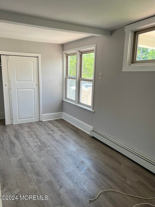 Building Photo - 615 2nd Ave