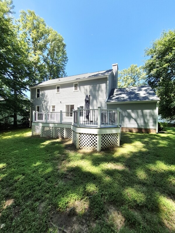 Building Photo - 9019 Double Tree Ln