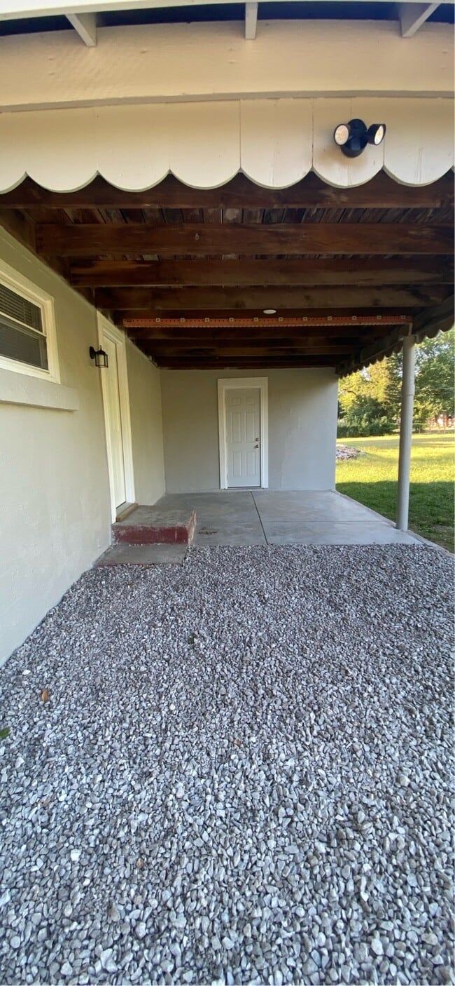 Building Photo - 1628 W Scott St